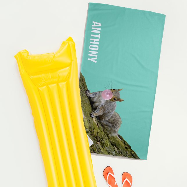 Toalha De Praia Esquilo soprando uma bolha de Bublegum (Criador carregado)