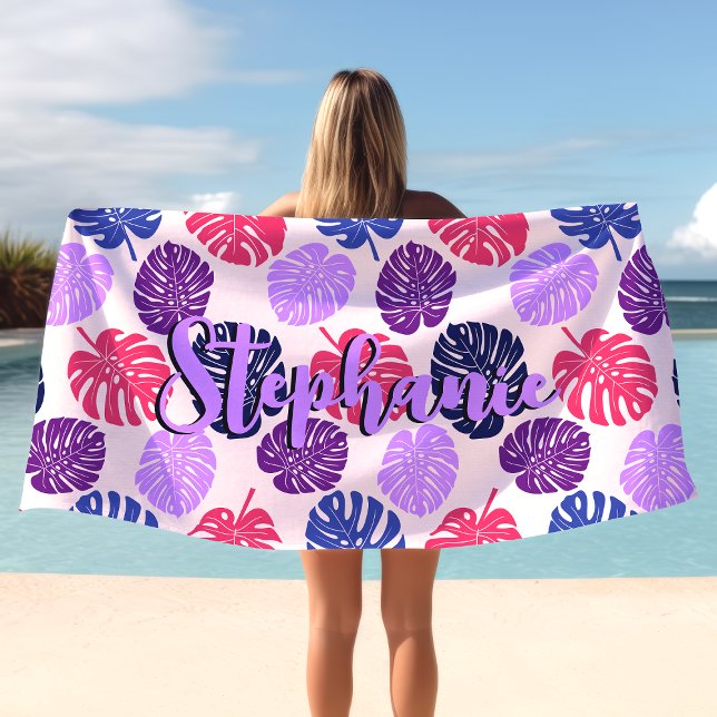 Toalha De Praia Folhas de Monstera Tropical Roxo Rosa Nome Script (Criador carregado)
