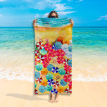 Toalha De Praia Guarda-chuvas na areia<br><div class="desc">Ondas em uma praia arenosa,  banhistas e muitos guarda-chuvas coloridos,  esta toalha de praia é uma adição divertida à sua casa de praia,  bolsa de praia,  férias de verão ou dar como presente. CORRESPONDENDO a itens na nossa loja.</div>