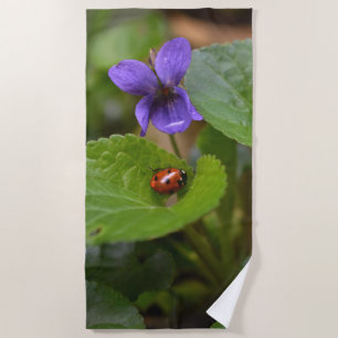 Toalha De Praia Ladybug em Flores de Violeta Doce