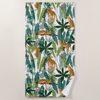 Leopardo castanho em folhas da selva tropical