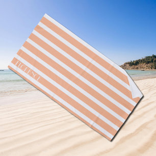 Toalha De Praia listras de pêssego fuzz e cabana branca personaliz