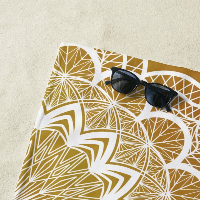 Toalha De Praia Mandala Branco em Fundo Dourado (In Situ)