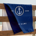 Toalha De Praia Marinho azul-âncora do nome da embarcação náutica<br><div class="desc">Nome de família personalizado marinho e branco âncora náutica e barco de corda toalhas de praia temáticas.</div>