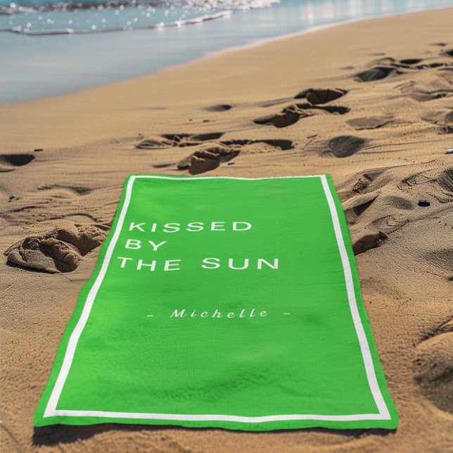 Toalha De Praia Minimalist Personalized Kissed by the Sun (Criador carregado)