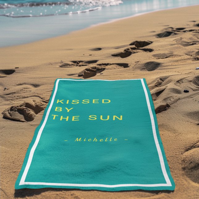 Toalha De Praia Minimalist Personalized Kissed by the Sun (Criador carregado)