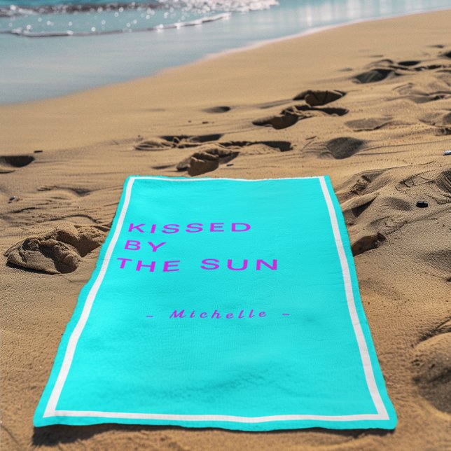 Toalha De Praia Minimalist Personalized Kissed by the Sun (Criador carregado)