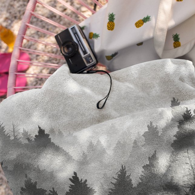 Toalha De Praia Minimização da paisagem da Floresta da Montanha Ne (Criador carregado)