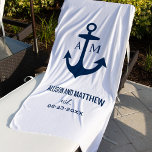 Toalha De Praia Monograma de Casamento da Âncora Náutica Azul do M<br><div class="desc">O moderno favorito de praia náutica a design apresenta um monograma de casamento da noiva e noiva que exibia âncora de barco a dentro,  e texto personalizado adicional para nomes e data de casamento. esquema de cores azul e branco do marinho.</div>
