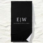 Toalha De Praia Monograma Moderno Minimalista Preto e Branco<br><div class="desc">Apresentando nossa Coleção de Monogramas Modernos Minimalistas Pretos e Brancos: adote simplicidade e sofisticação com nossos designs minimalistas, curados para elevar seu estilo sem esforço. Feita de olho na estética moderna, essa coleção apresenta designs negras e brancos elegantes, acentuados por monogramas personalizados. De papelaria chic a acessórios versáteis, nossa coleção...</div>
