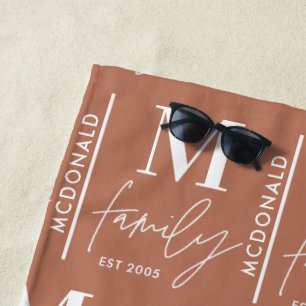 Toalha De Praia Monograma personalizado família mínima moderna de 