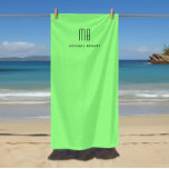 Toalha De Praia Monograma Verde Moderno<br><div class="desc">Torre de praia do Monograma Verde Moderno Personalizado.</div>