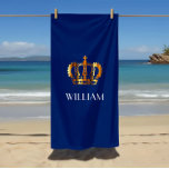 Toalha De Praia Na moda Royal Dourado Crown Name Blue<br><div class="desc">Na moda Royal Dourado Crown Name Blue Beach Towel. Personalize esta toalha azul-de-praia da coroa na moda real com o seu nome.</div>