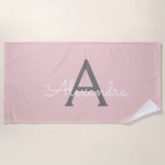 Toalha De Praia Nome do Monograma da Rapariga da Cinza Rosa Escamo<br><div class="desc">Rosa Esbranquiçado e Monograma de Cinza Nome Beach Towel. Isto faz o doce e perfeito aniversário de 16 anos,  casamento,  chá de panela,  aniversário,  chá de fraldas ou festa de solteira presente para alguém que ama luxo de luxo e estilos quíticos.</div>