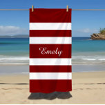 Toalha De Praia Nome Padrão Red Strike Vermelho Moderno<br><div class="desc">Nome Modern Red Striped Pattern Beach Towel.</div>