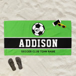 Toalha De Praia Nome Personalizado Do Jogador De Futebol Verde Gra<br><div class="desc">Design de toalha de praia personalizada para crianças e adolescentes apresenta uma bola de futebol personalizada com o número uniforme do jogador, texto personalizado para o primeiro ou sobrenome do jogador e texto moderno para o nome do time do futebol. Faz um presente de favor único para torneios e festas...</div>