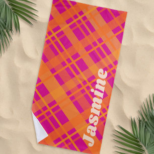 Toalha De Praia Nome personalizado do padrão de xadrez magenta lar
