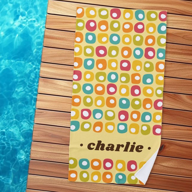 Toalha De Praia Nome personalizado dos pontos retrorreflectores co (Retro dots custom name colorful beach towel)