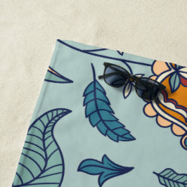 Toalha De Praia Ornate floral pattern on a pale blue background