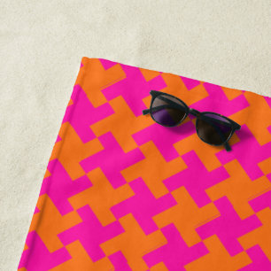 Toalha De Praia Padrão de Dogtooth Cor-de-Rosa Brilhante Chic