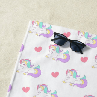 Toalha De Praia Padrão de Pastel Rainbow Unicorns e Hearts