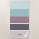 Toalha De Praia Padrão de Stripes Modernas Personalizado<br><div class="desc">Personalize esta design com seu nome,  monograma ou texto de sua escolha.</div>