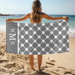 Toalha De Praia Padrão Geométrico Branco da Cinza Monograma | Edit<br><div class="desc">Esta toalha de praia personalizada tem uma cinza geométrica e um padrão branco com um monograma personalizado na base da toalha de praia. Personalize editando as caixas de texto fornecidas. #padrão #monograma #monograma #monograma #personalizado #personalizado #personalizado #personalizado #cinza #personalizado #cinza # #branco #mosaico #azulejo #geométrico #espanhol #elegante #na moda #trendy...</div>