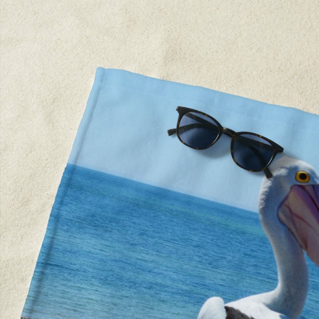 Toalha De Praia Pelican Perch Em Um Rock Praia, (In Situ)