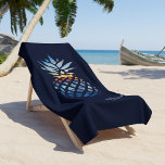 Toalha De Praia Personalizado de Abacaxi de Praia Sunset<br><div class="desc">Uma praia do pôr do sol e a forma do abacaxi da cena do horizonte mostrando um oceano calmo. Perfeito para férias de verão e TIP de viagem de família - Combine isso com itens correspondentes como a garrafa, e pode resfriar nesta coleção. Adicione seu nome ou nome de convidado...</div>