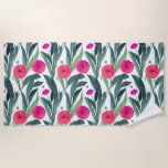 Toalha De Praia Pópias Botânicas De Aquarela Padrão Floral<br><div class="desc">A aquarela inspirou o padrão de papoilas vermelhas com verde botânico. Personalize o retângulo de cinza de dentro de nome na frente.</div>