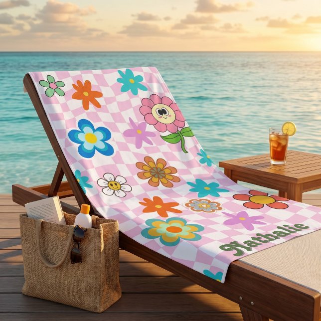 Toalha de Praia Retro Personalizada | Presente com (Personalized Pink Retro Beach Towel | Floral Name Gift)