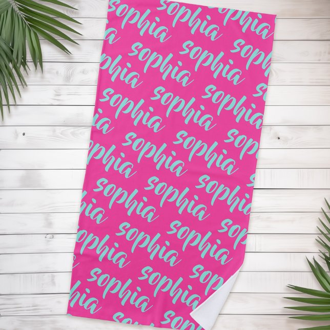 Toalha De Praia Script de nome personalizado azul-aqua negrito ros (Aqua blue custom name script bold hot pink beach towel)