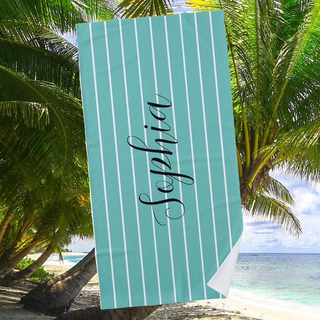 Toalha De Praia Teal Stripes no Nome de Script Branco e Preto 2 (Criador carregado)