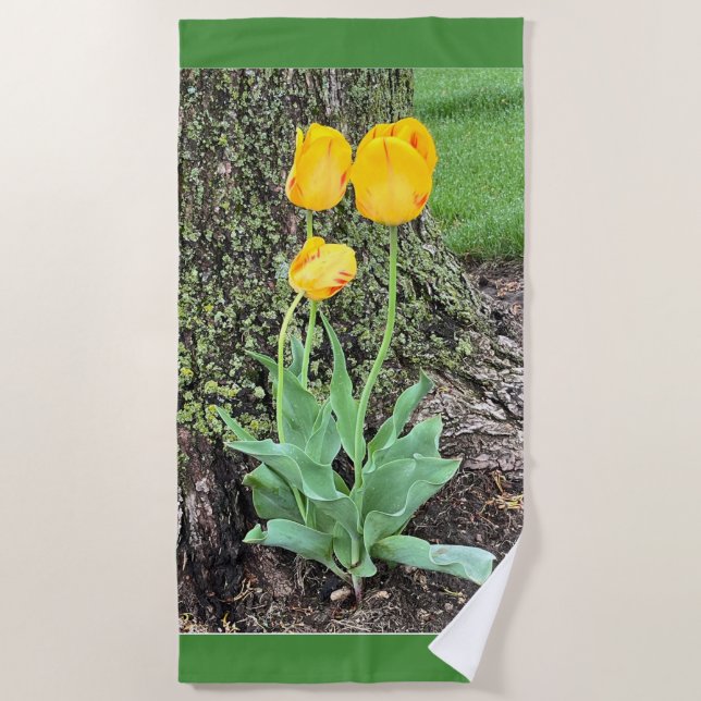 Toalha De Praia Três Tulipas Amarelas / (Frente)