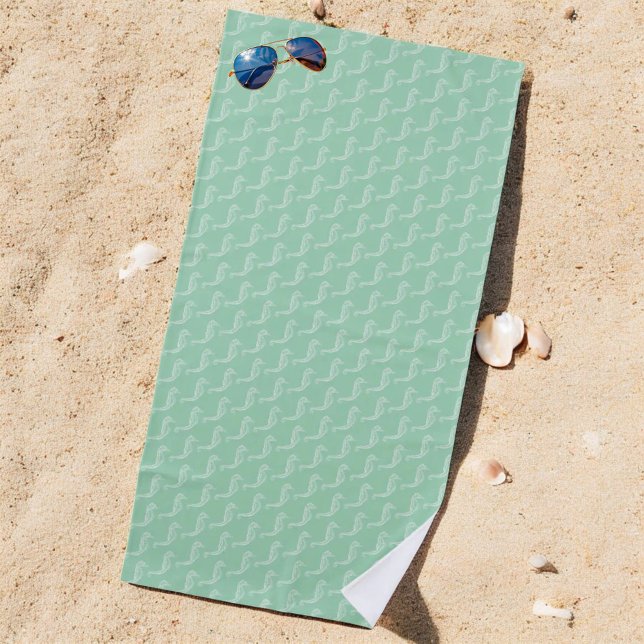 Toalha De Praia Verde-Padrão de Esqueleto de Cavalo Branco Náutico (beach towel on sand)