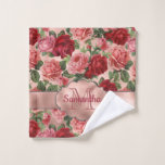 Toalha De Rosto Elegante Vintage Rosa Rosa Rosa Dourada Monograma<br><div class="desc">Nome personalizado elegante, vintage, cor-de-rosa, rosa vermelha de ouro floral rosa floral e toalha de mão monograma. Design romântico, cor-de-rosa velha, cor-de-rosa pálido, cor-de-rosa-rosa vermelha pálido com padrão verde sobre fundo de ouro rosa-pinto-claro, com uma etiqueta falsa de folha de ouro rosa. Você pode personalizar com seu nome e monograma...</div>