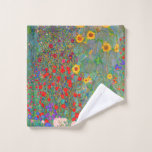 Toalha De Rosto Jardim de Fazenda de Gustav Klimt com girassóis<br><div class="desc">Jardim de Fazenda de Gustav Klimt com Sunflower Wash Cloth.</div>