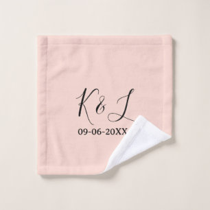 Toalha De Rosto nome do casal de casamento letra data fundo pastel
