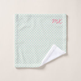 Toalha De Rosto Pastel Rosa e Verde Feminino com Padrão e Iniciais