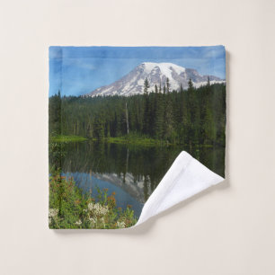 Toalha De Rosto Reflexo do Lago Monte Rainier com Flores Silvestre