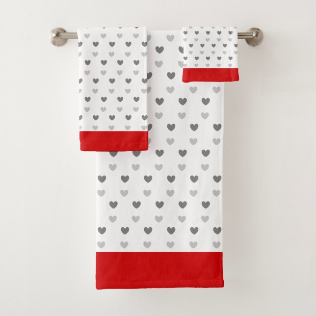 Toalhas de banho cinza com corações em vermelho e  (Insitu)