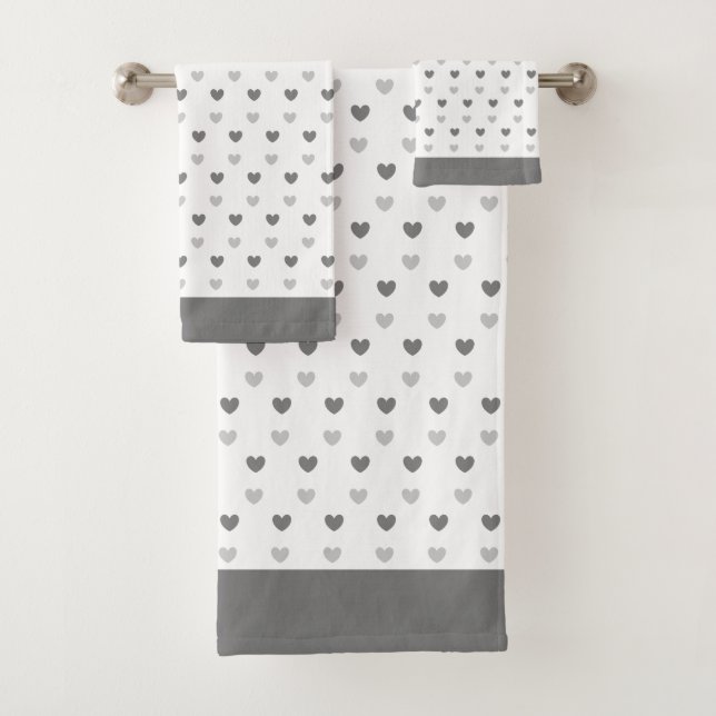Toalhas de banho cinza prateado e branco com coraç (Insitu)