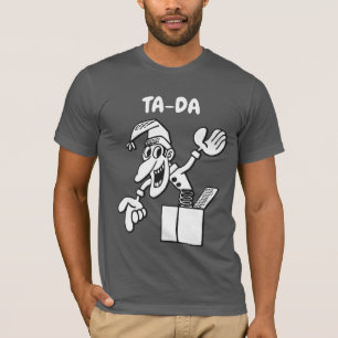 Tomada de TA-DA na caixa T-shirt