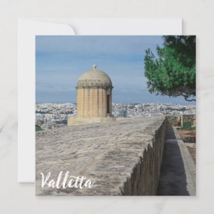 Torre de arma nas antigas muralhas da cidade de La