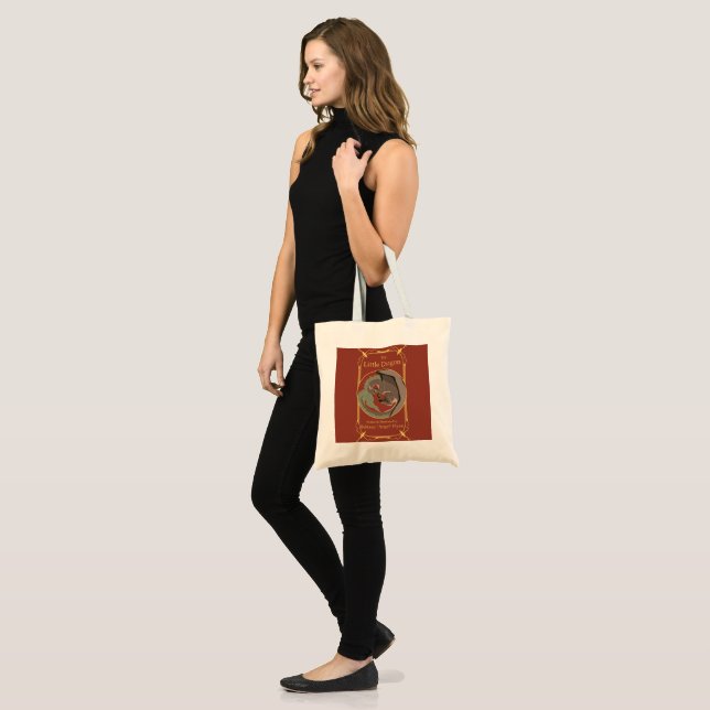 Tote A Bolsa do Pequeno Dragão (Frente (modelo))