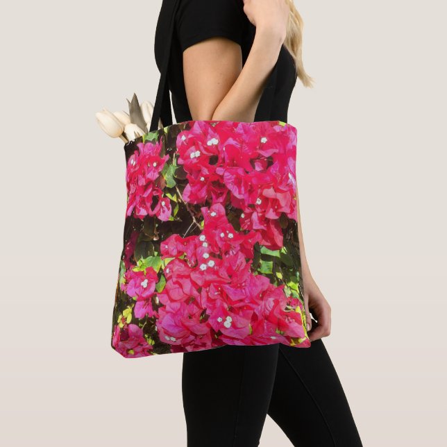 Tote Blooming Bougainvillea Bolsa (Close Up)