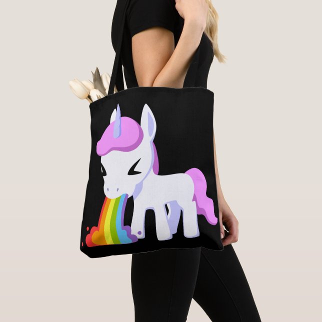 TOTE BOLSA TRANSVERSAL ARCO-ÍRIS VÔMITO UNICÓRNI  (Close Up)