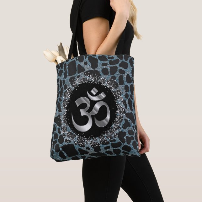 Tote de Impressão de Girafa Turquesa OM Prateado B (Close Up)