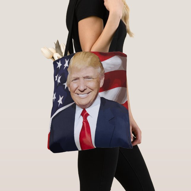 TOTE DONALD TRUMP BOLSA GIFT PARA ELA (Close Up)