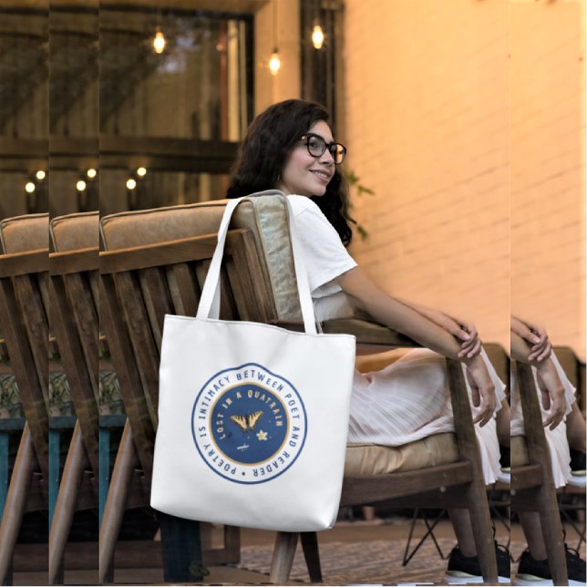 Tote Grande BOLSA POETRY - Perdido em Quatrain por Adiela Akoo (Lost in a Quatrain POETRY Tote by poet Adiela Akoo. Love it? GET it! Shop the collection for more )